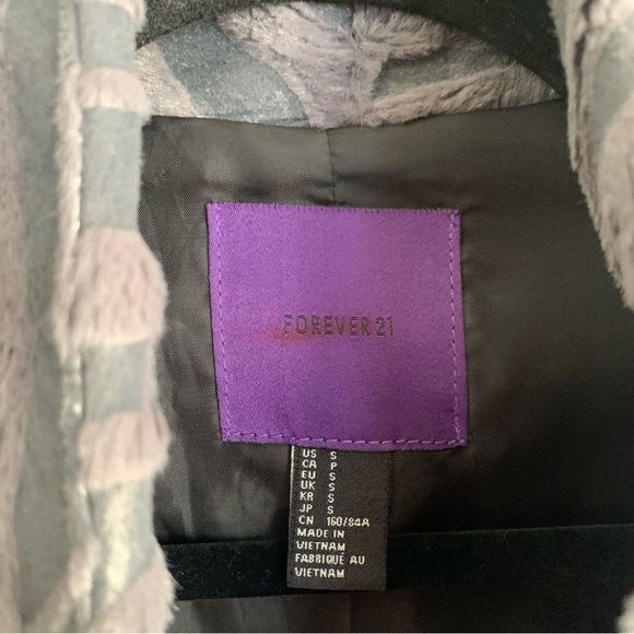 FOREVER 21 Faux Fur Crop Jacket - Picture 7 of 11